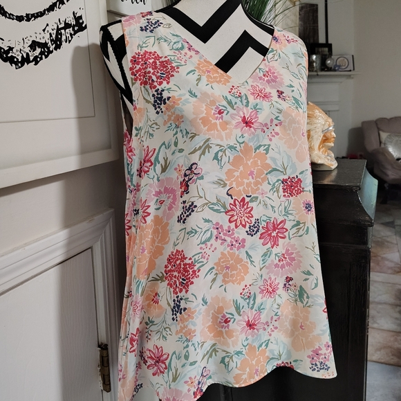 NWT Ann Taylor Loft Floral Sleeveless Top Ladies Medium NEW WITH TAGS - Picture 4 of 6